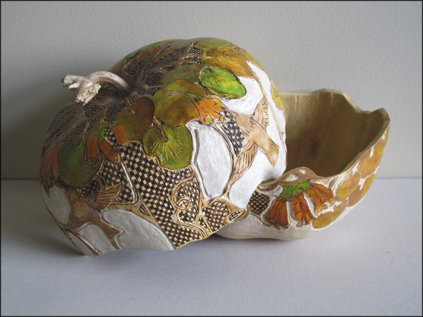 hummingbird apple shape gourd